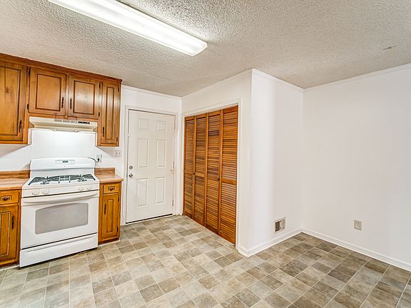 4th image of 4355 E Paulding Dr