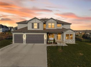 1116 Hummingbird Ct, Greenwood, MO 64034