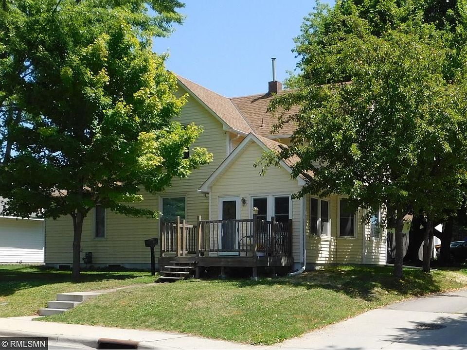 1st image of 211 1st Ave NW