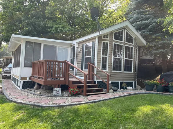 2221 Reubens Ln SW #35, Farwell, MN 56327