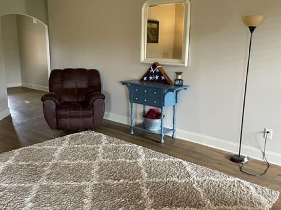 3rd image of 1037 Garnet Dr
