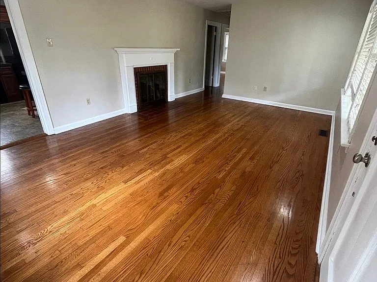 1801 Hogle Dr — Photo 4