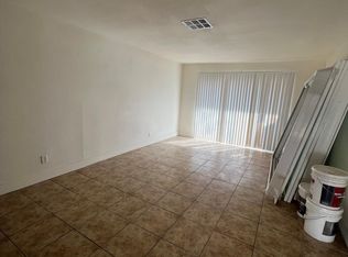 269 N Mayflower St #13, Hemet, CA 92544