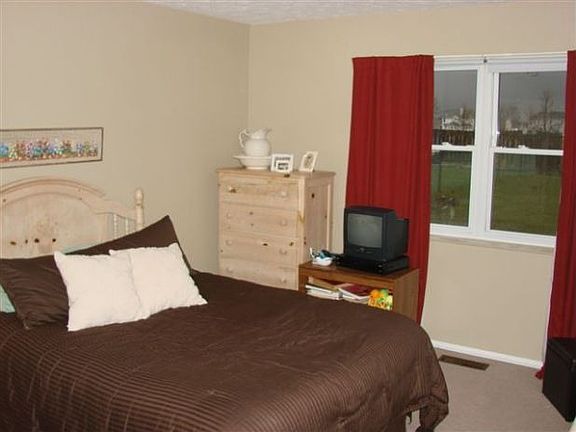 5th image of 167 W Parkway Dr