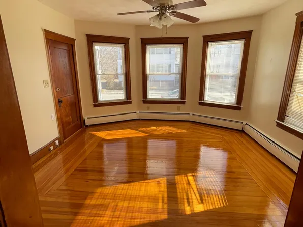 20 Richland Ave, Central Falls, RI 02863