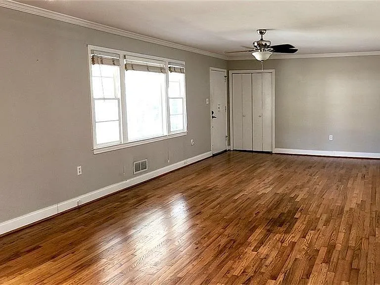 3022 Templewood Dr NE — Photo 4