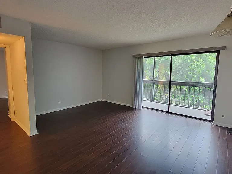 1950 N Congress Ave #206 — Photo 6
