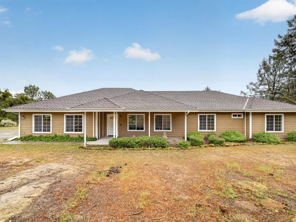 42160 Titan Ct, Coarsegold, CA 93614