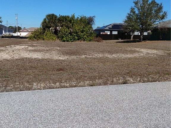 5th image of 1107 NE 39th St