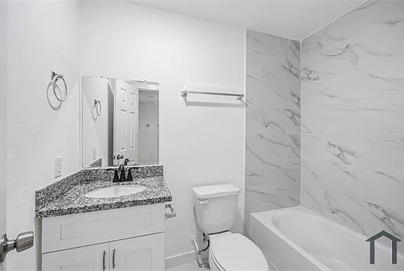 8633 Peachtree St #B — Photo 5