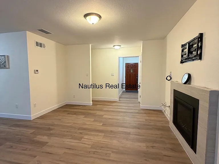 829 Givens St — Photo 15
