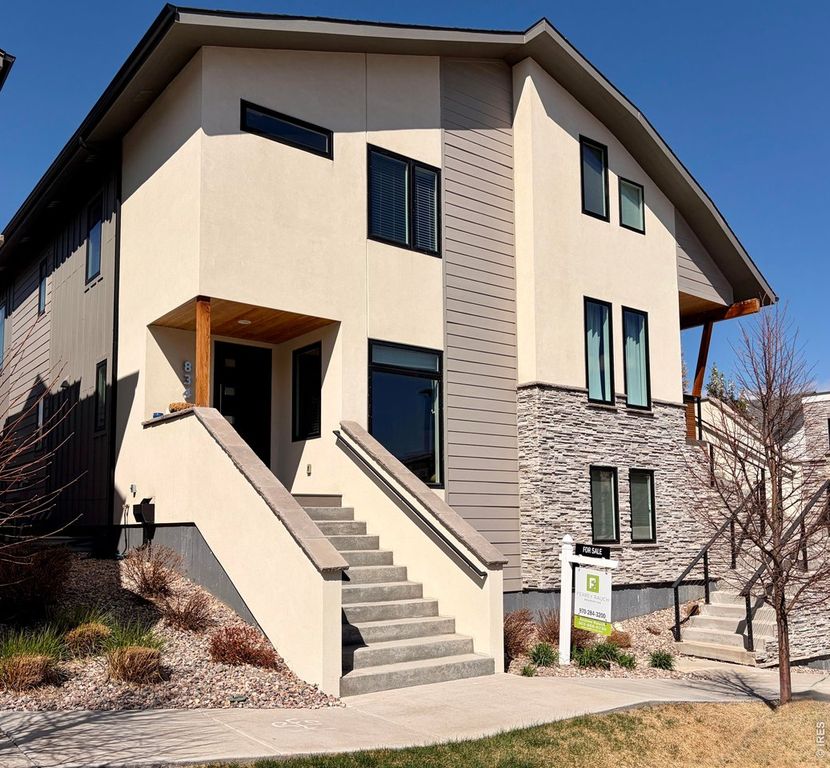 834 Cherokee Dr