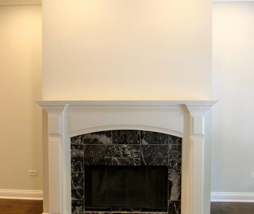 2nd image of 3846 N Southport Ave #461