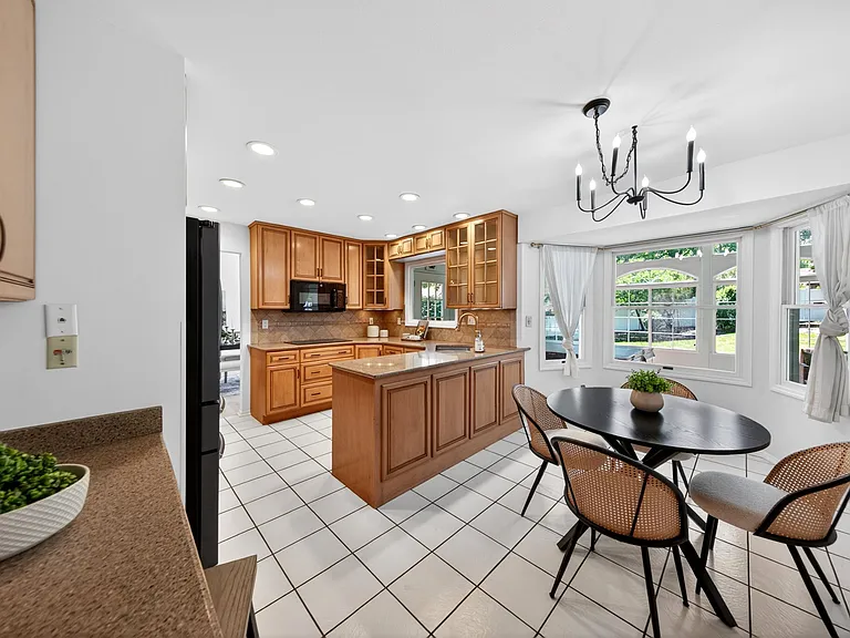 2019 Cedarmill Dr — Photo 3