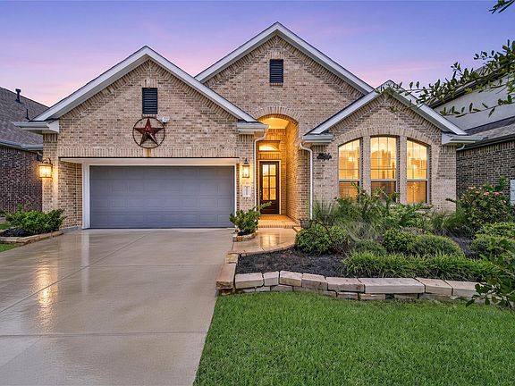 3rd image of 4611 Silver Moon Dr