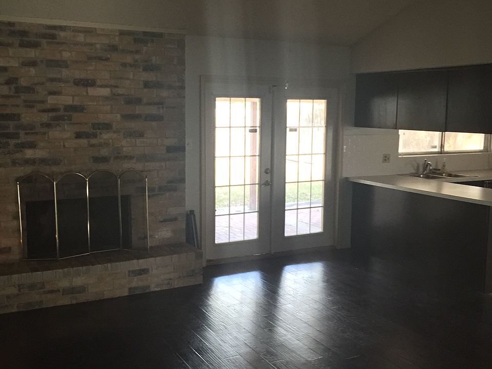 1st image of 2325 Sheriff Dr