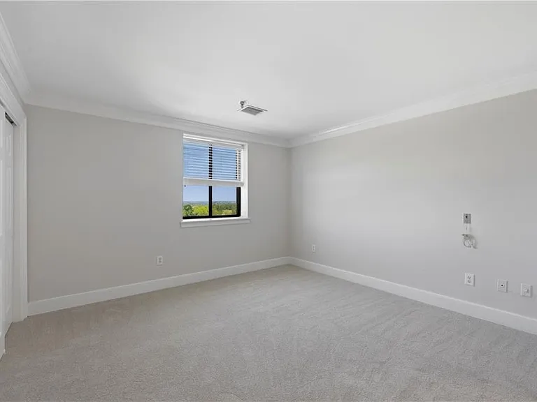 300 Johnson Ferry Rd #B915 — Photo 14