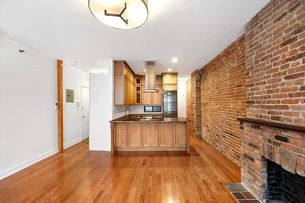 Rented by Compass | media 2