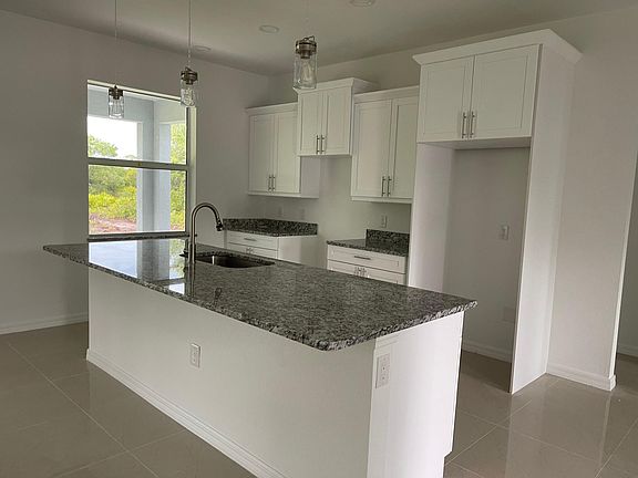 3rd image of 1509 Hibiscus Ave