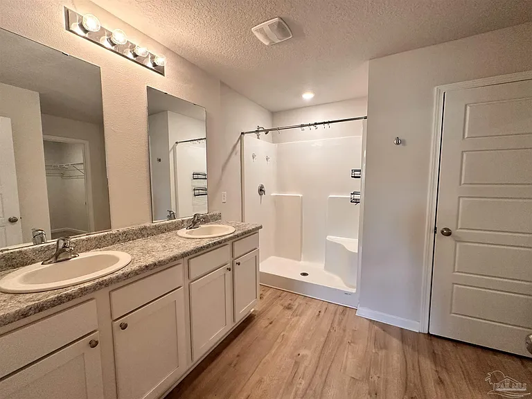 1040 Lovebird Ct — Photo 10