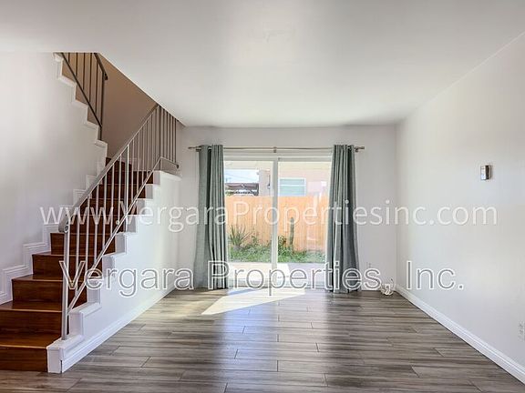 5th image of 18012 Manhattan Pl