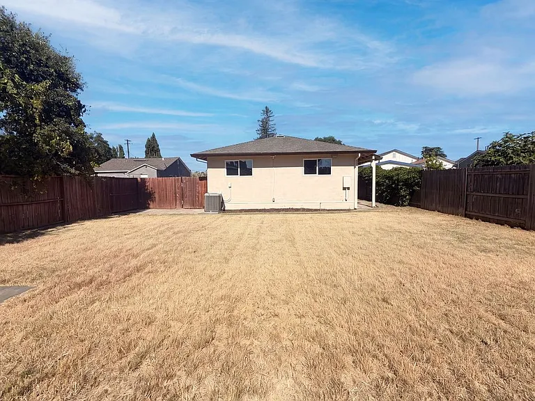 3713 Ripley St — Photo 13