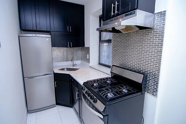 Rented by Bohemia Realty Group | media 8