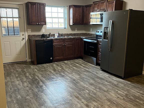 2nd image of 1055 Rosella Dr