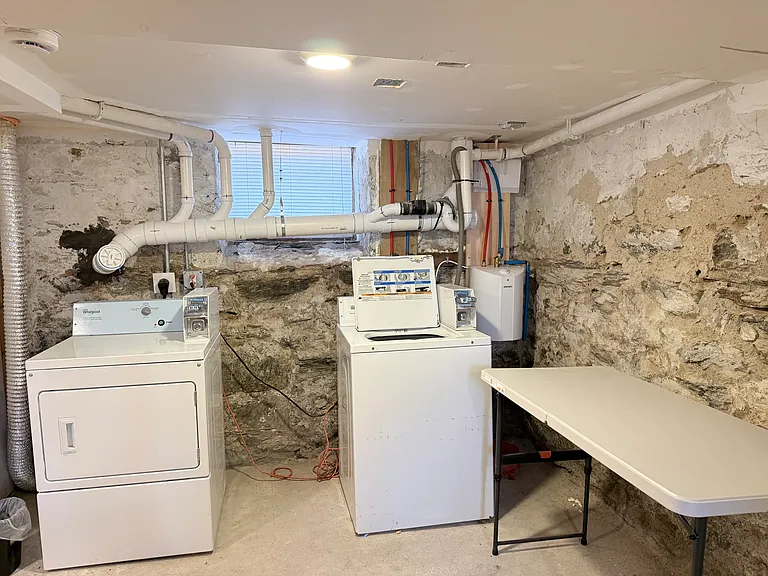 29 Allen St #1 — Photo 11