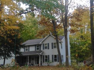 3078 Woodland Reserve Ln, Suamico, WI 54313