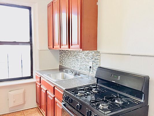 1st image of 2114 Caton Ave APT 3C
