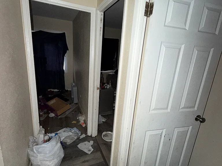 2 E Adams Dr — Photo 16