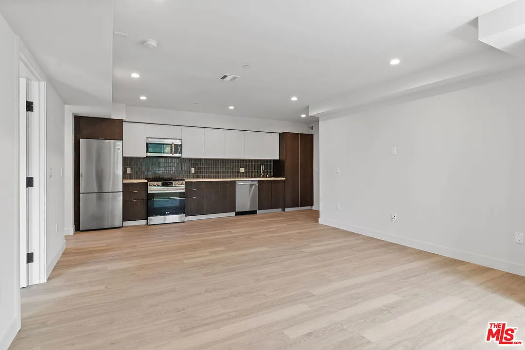 1 bed, 1.0 bath, 561 sqft, $2,100 — Photo 4