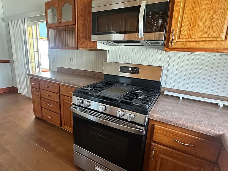 646 South Coleman Street — Photo 15