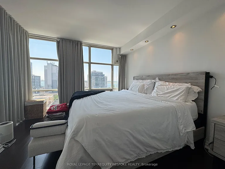 10 Navy Wharf Ct #1109 — Photo 16