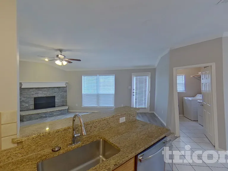716 Sequoia Dr — Photo 5