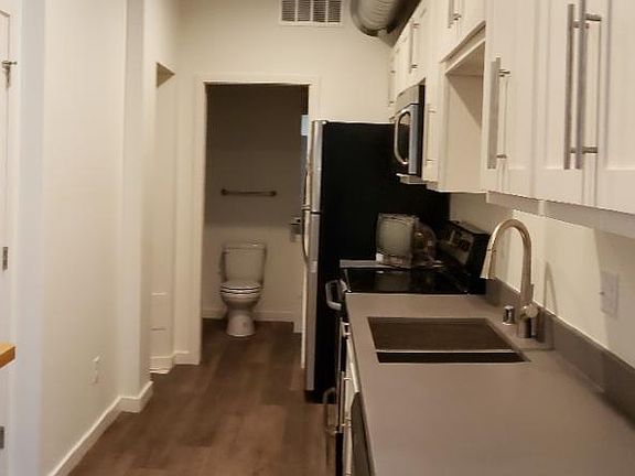 3rd image of 2448 1st Ave S