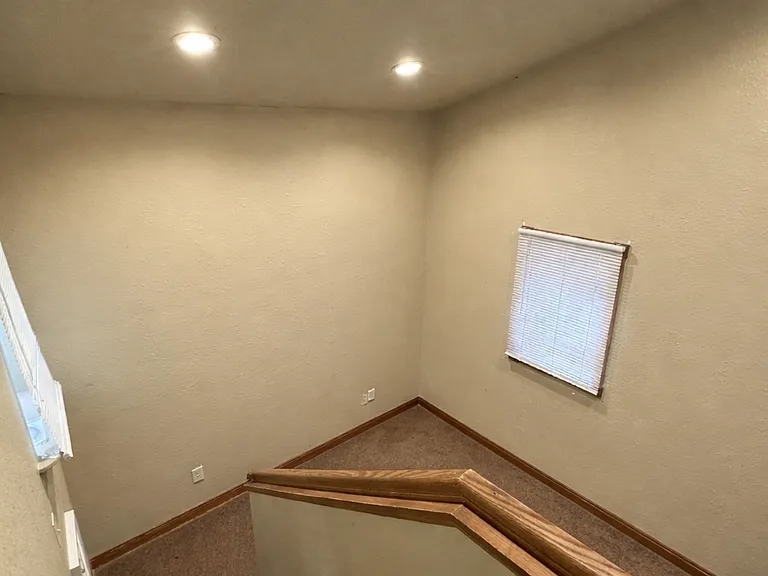 425 Hudson St — Photo 9