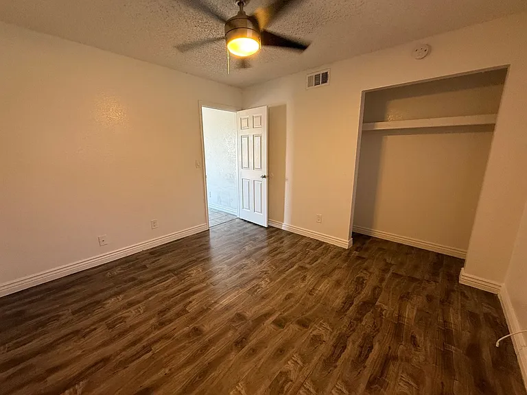 Wilshire place — Photo 18