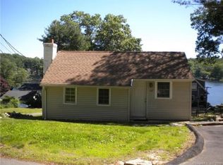 157 Standish Rd, Coventry, CT 06238