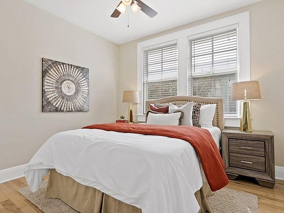 3rd image of 2803 W Estrella St #2