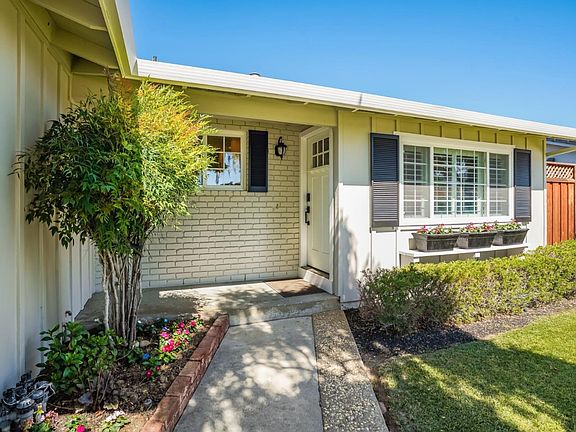 3rd image of 3930 Malvini Dr