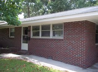 1106 Stratford Rd, Hanahan, SC 29410