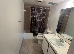 5570 NW 44th St APT 207A, Lauderhill, FL 33319