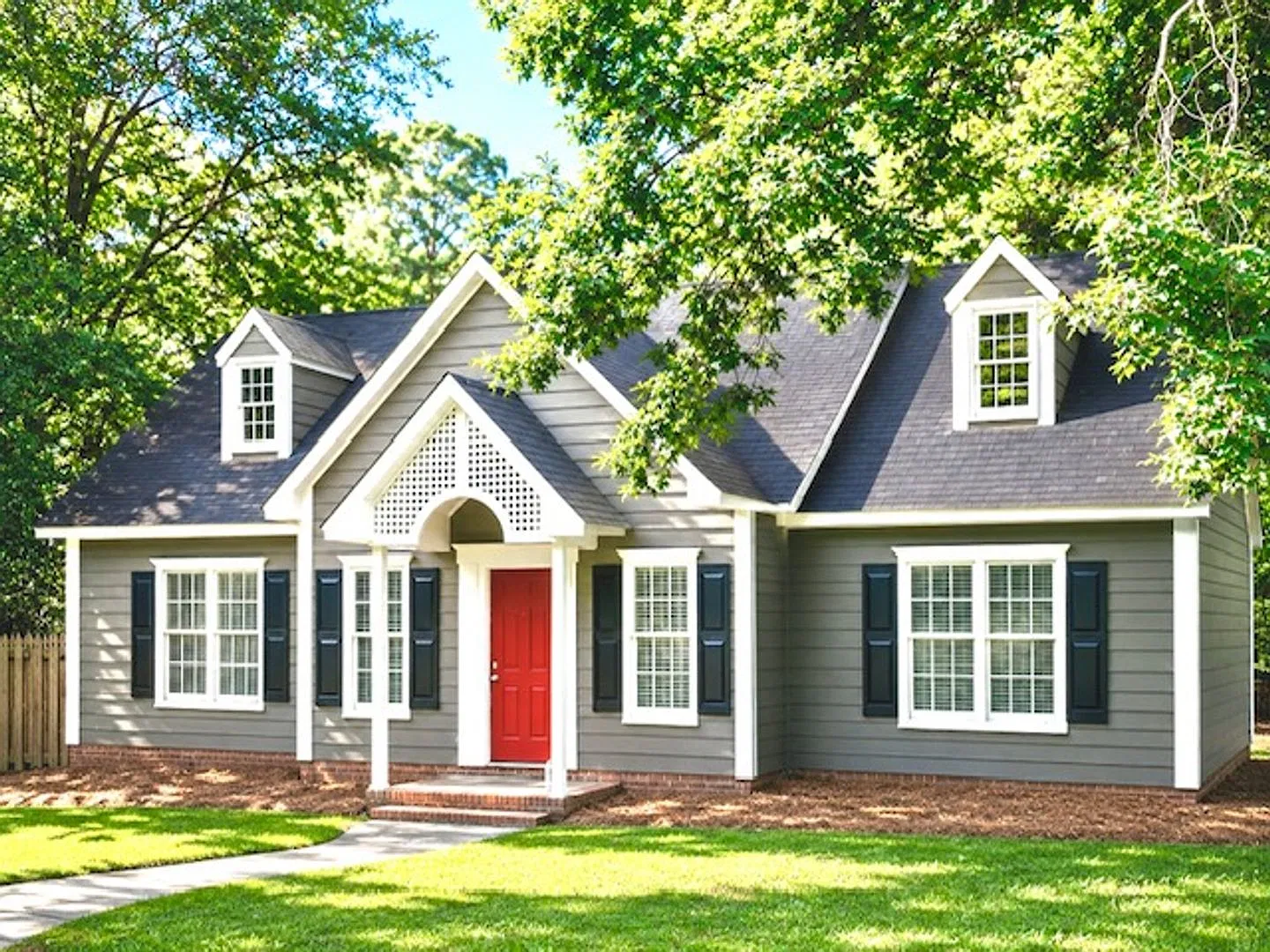 Adorable Renovated Home In Irmo's New Friarsgate — Photo 1