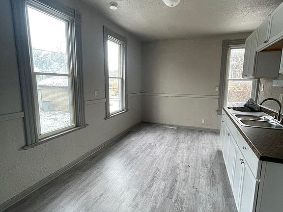 2nd image of 117-117A E Chambers St #10892465