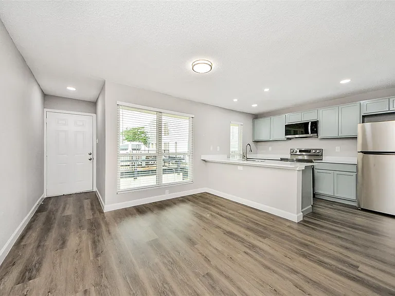 781 Country Place Dr #2021 — Photo 5