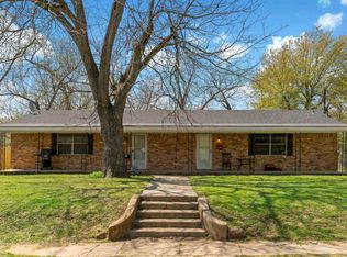 304 3rd St SW, Paris, TX 75460