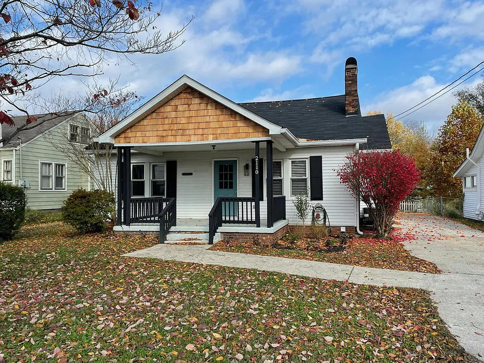 2110 Creighton Ave
