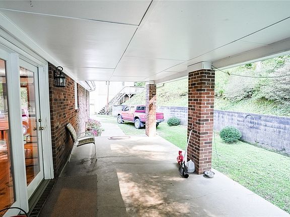 5th image of 5609 Elk Creek Darby Road